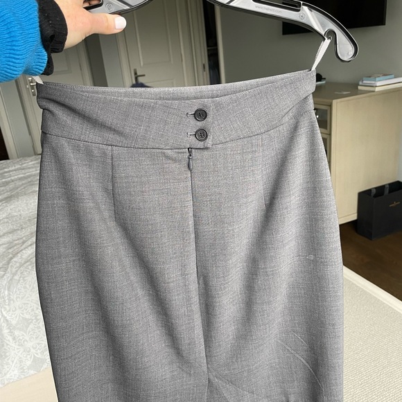 Talula Babaton light grey high-waisted pencil skirt in a size 2 - Picture 2 of 3